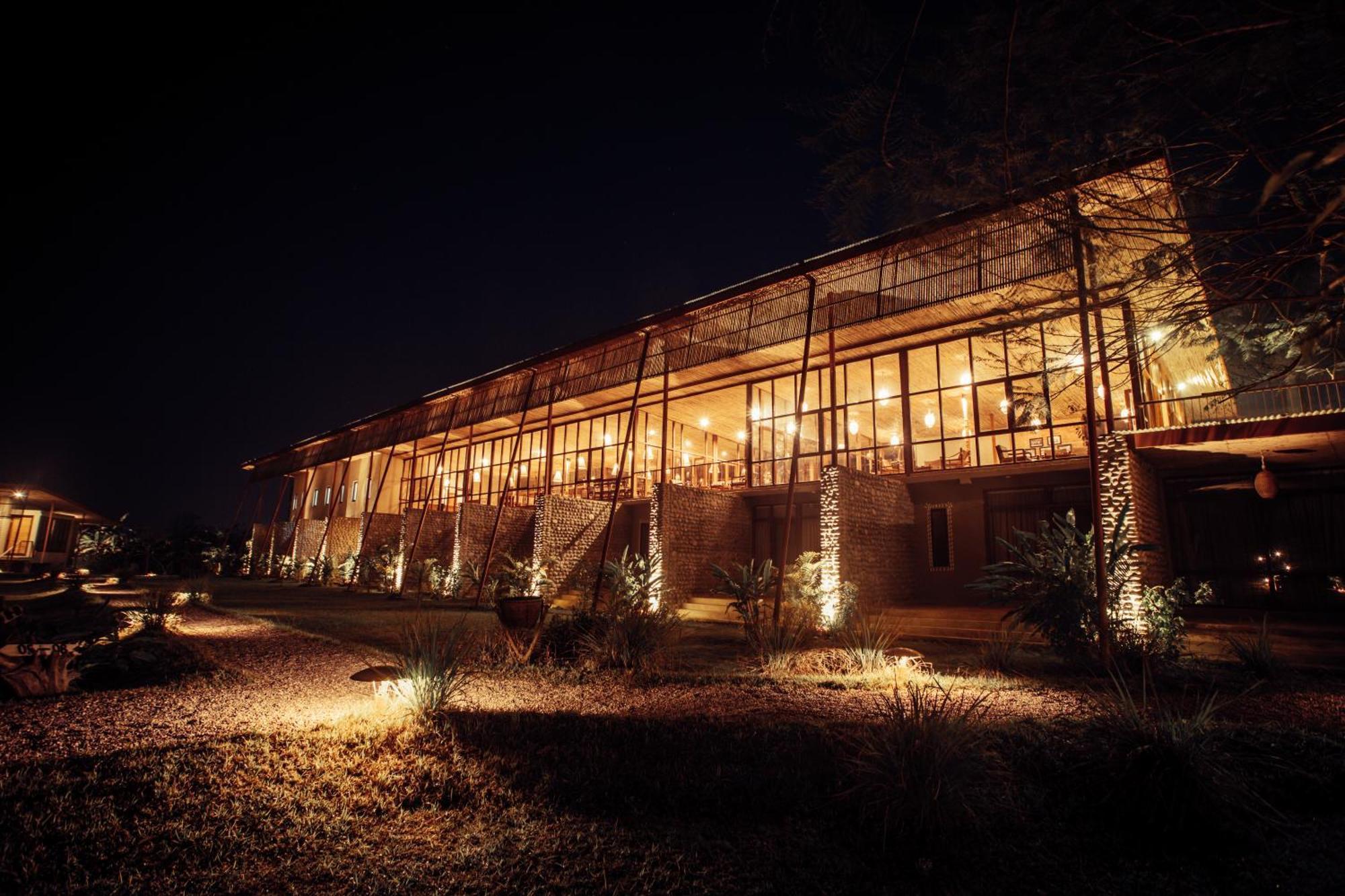 Sanctuary - Chitwan National Park , Nepal Hotel Exterior photo