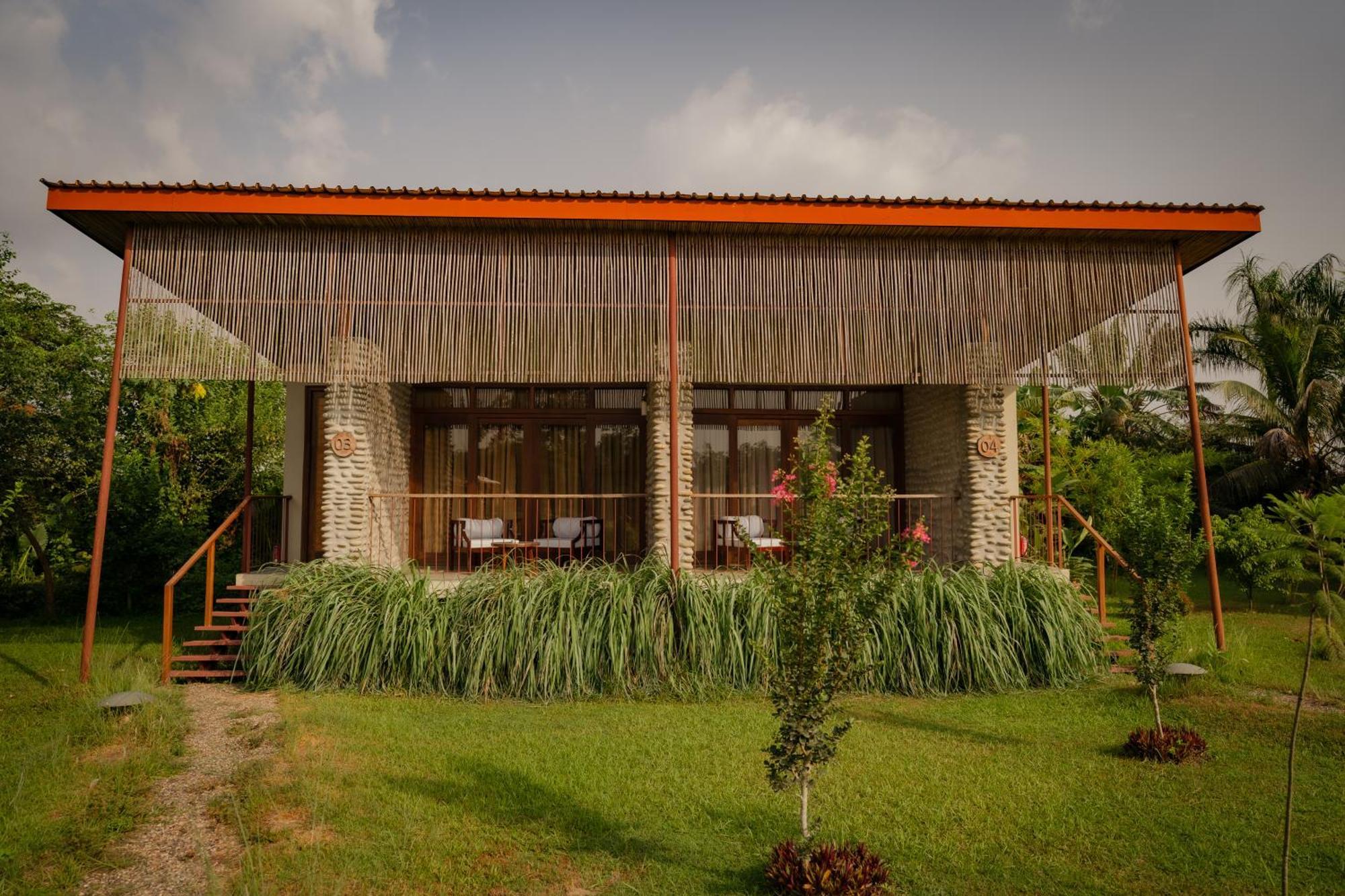 Sanctuary - Chitwan National Park , Nepal Hotel Exterior photo