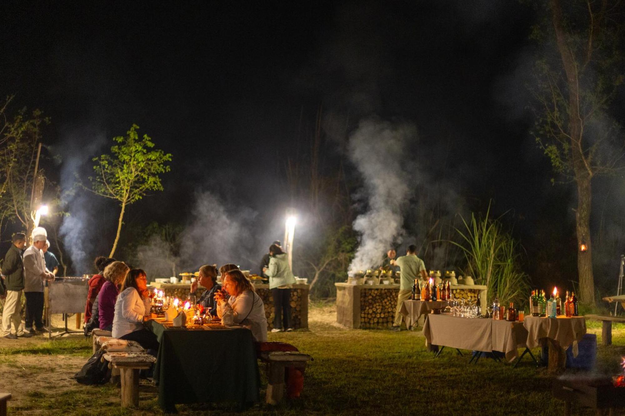 Sanctuary - Chitwan National Park , Nepal Hotel Exterior photo